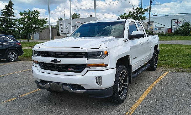 2017 Chevrolet Silve...