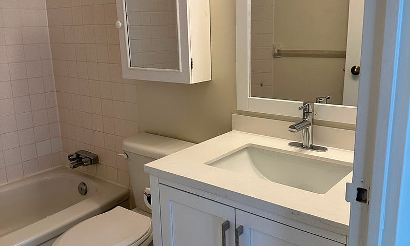 One & Two Bedroom Un...