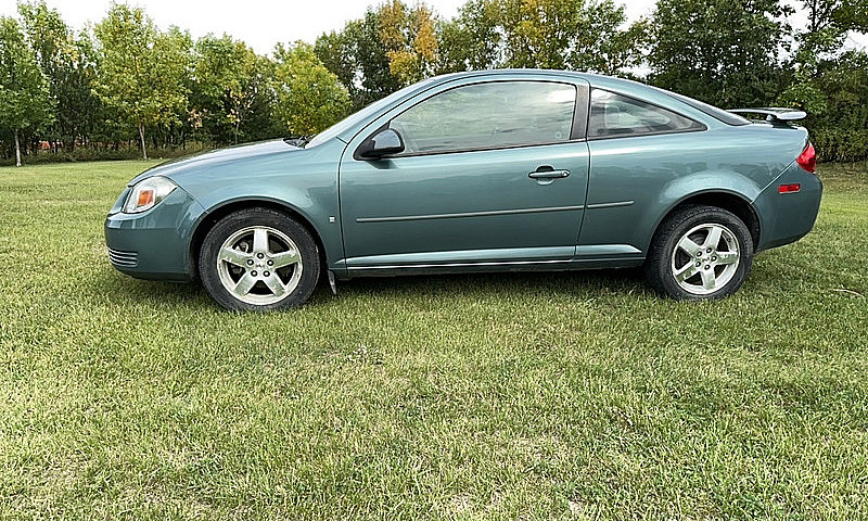 2009 Pontiac G5- Lad...