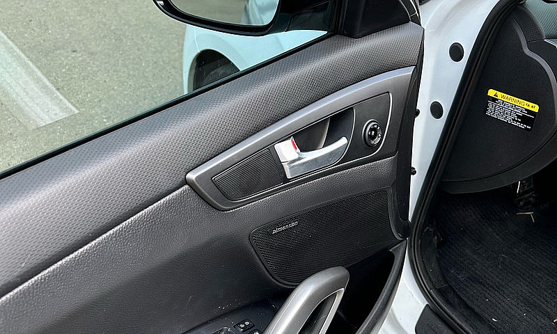 2015 Hyundai Veloste...