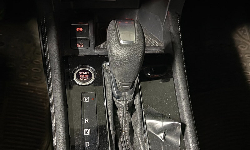 2023 Nissan Kicks Sv...