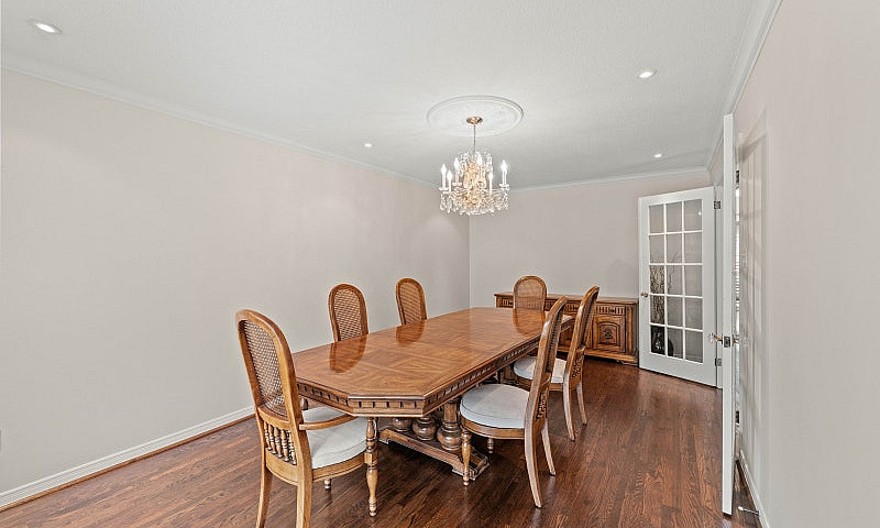 4+1 Bed, 4 Bath Deta...