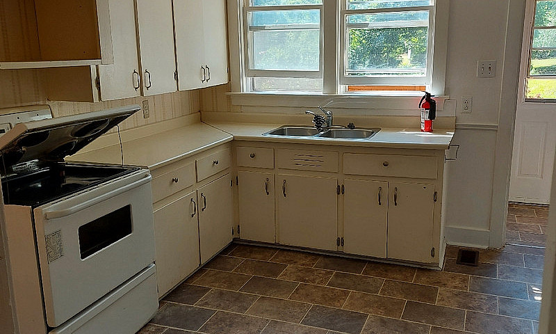 3 Bedroom 1 Bathroom...