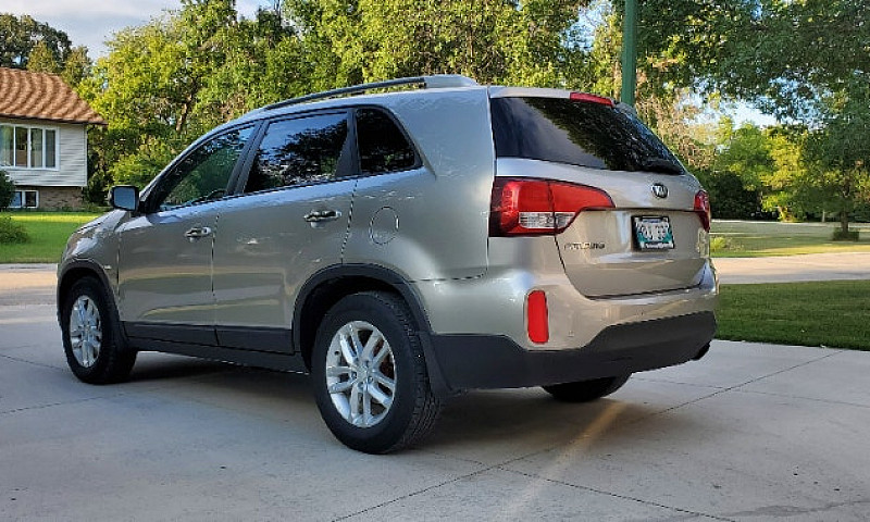 2015 Kia Sorento Fwd...