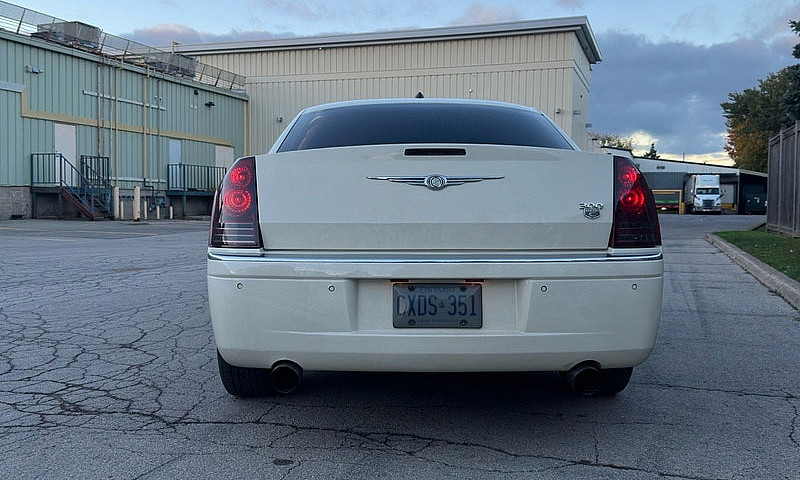 2008 Chrysler 300C...