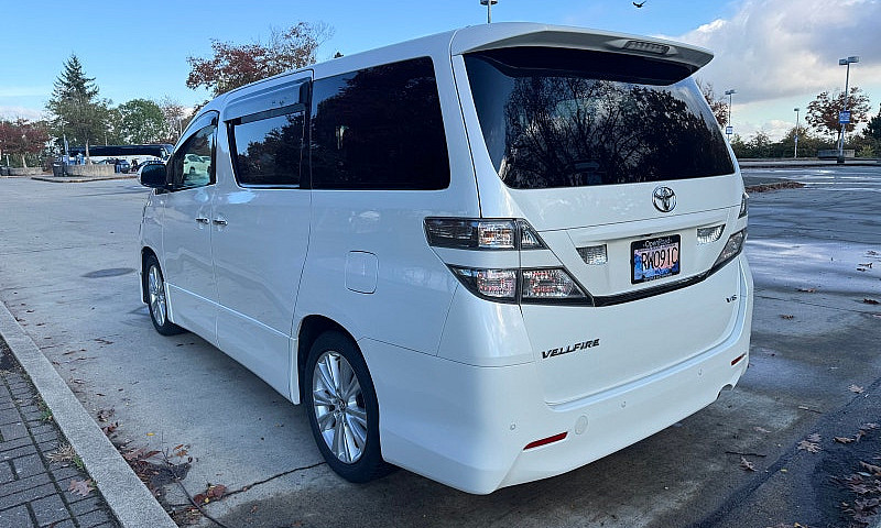 2008 Toyota Vellfire...