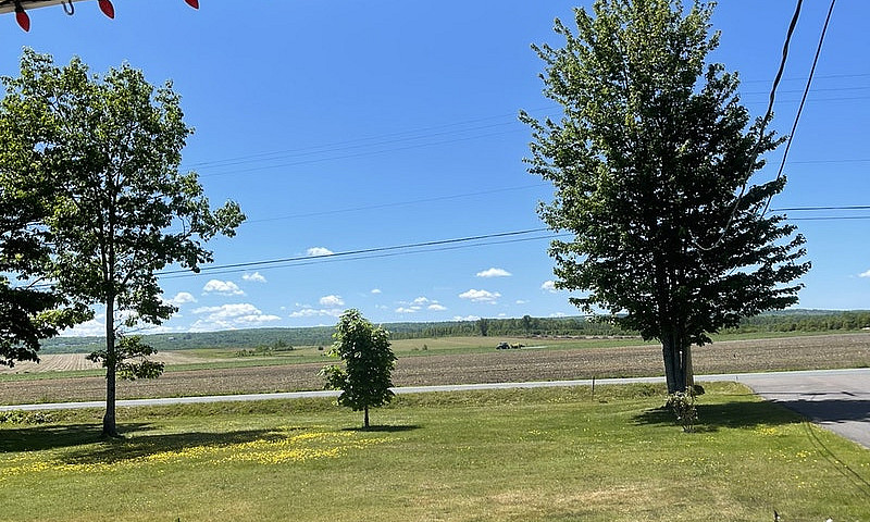 House For Sale 905 W...
