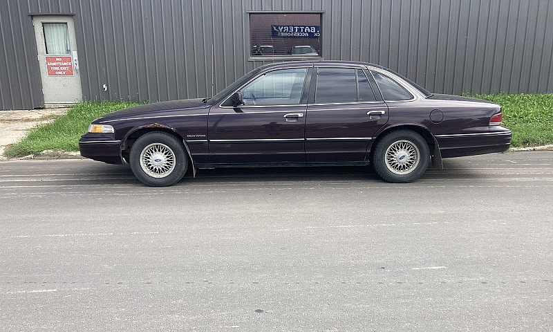 1992 Ford Crown Vict...