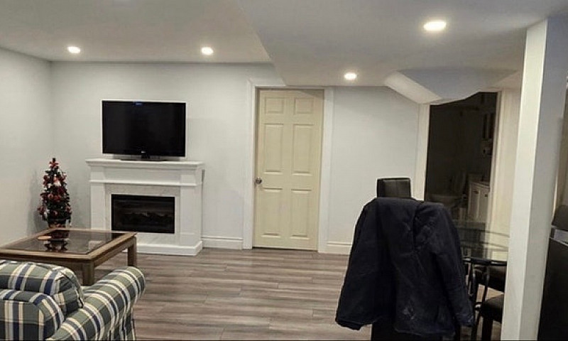 2 Bed Rooms Unit For...
