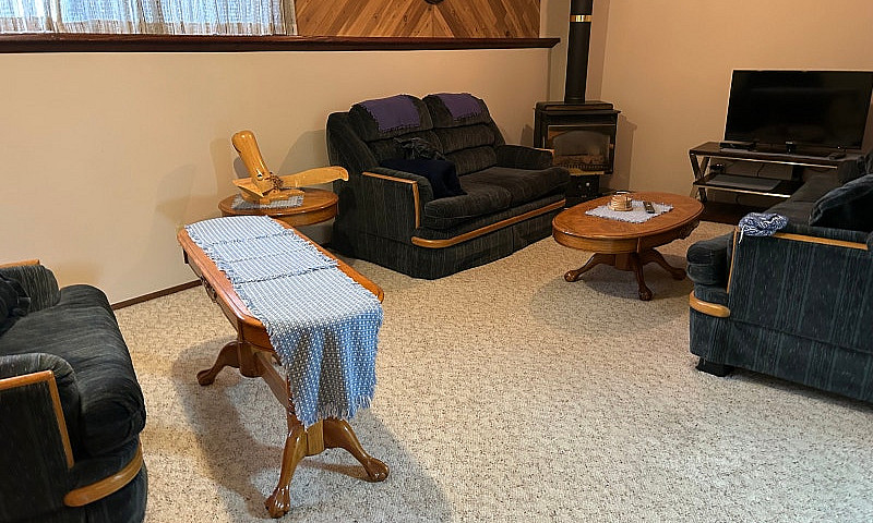 Fully Furnished 1Bed...
