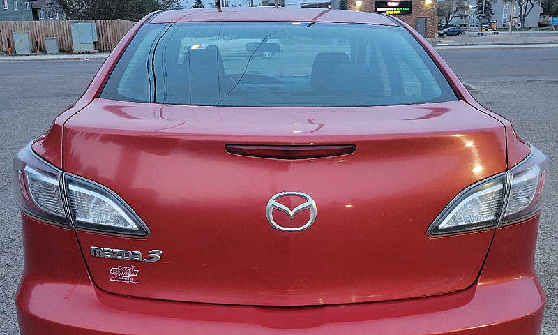 2011 Mazda 3...