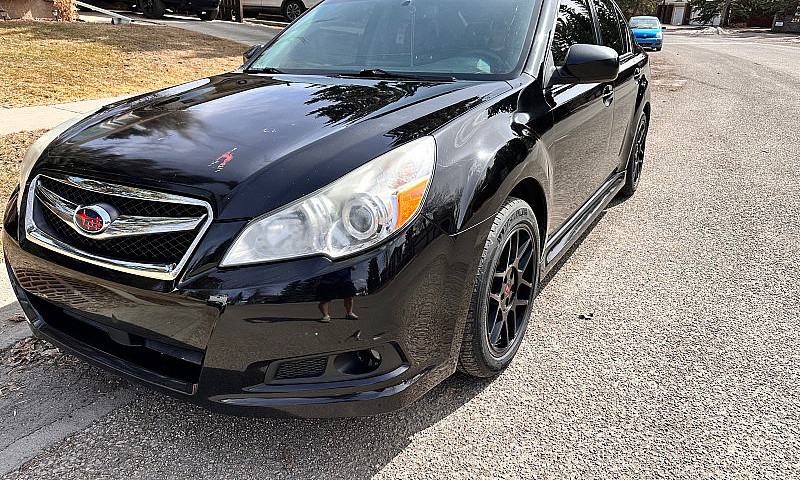2011 Subaru Legacy 2...