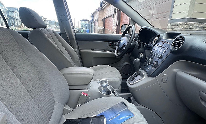 2007 Kia Rondo Suv 6...