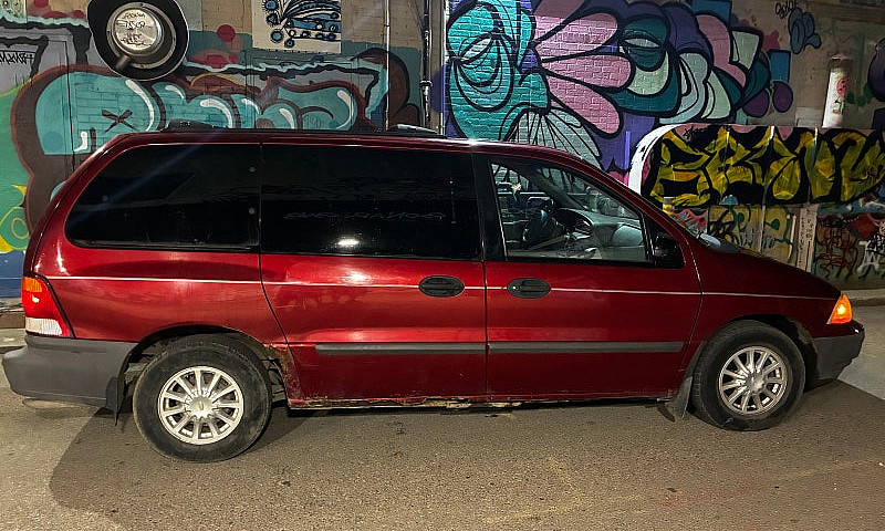 Low Kms Minvan...