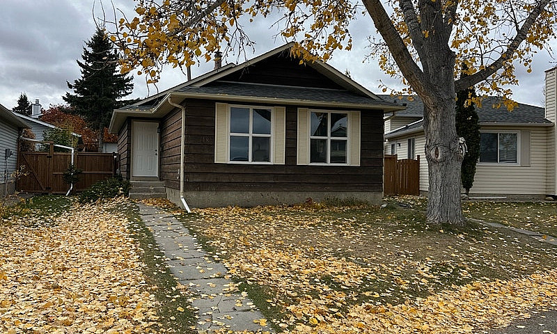 Renovated Bungalow F...
