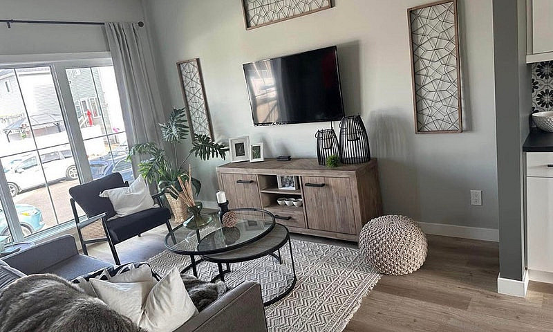 3 Beds 2.5 Baths Hou...