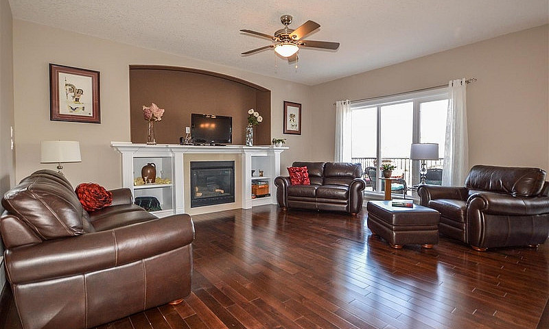 Executive Home For R...