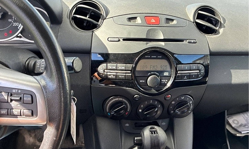 112000 Km Mazda 2 Gx...