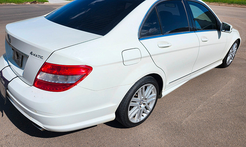 2011 Mercedes C250 4...