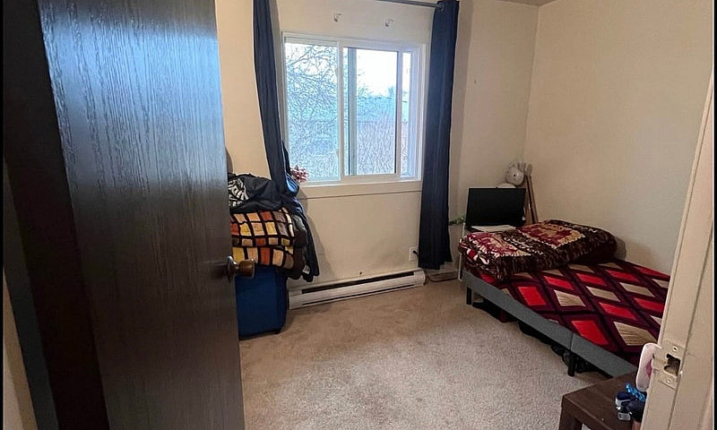 Private Room For Gir...