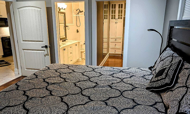One Bedroom Suite Pr...