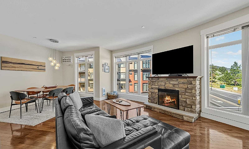 2 Bed 2 Bath Apartme...