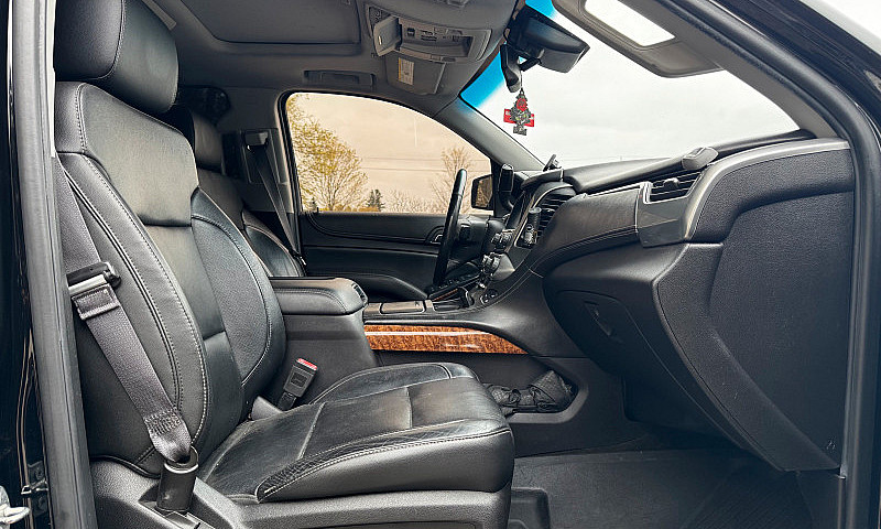2016 Chevrolet Subur...