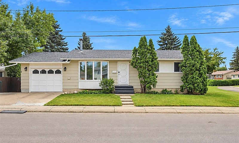 1535 Laura Avenue...