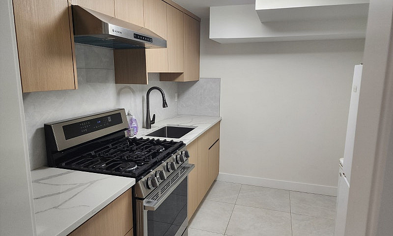 $1600 / 1Br-1Ba Suit...