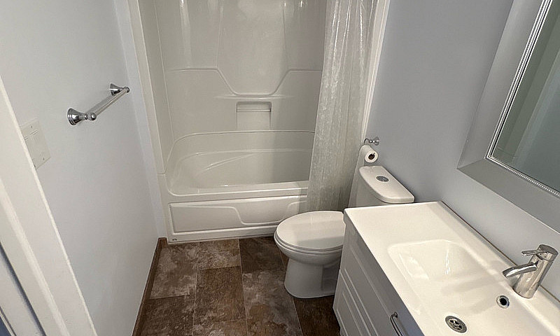 4 Beds, 2 Baths - Du...