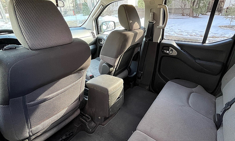 2011 Suzuki Equator ...