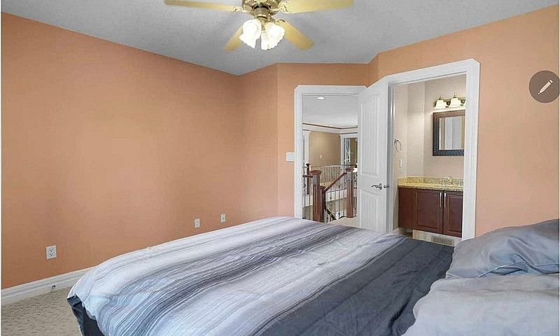 Room For Rent...