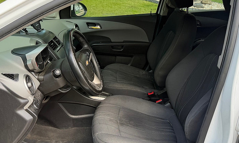  2016 Chev  Sonic Tu...