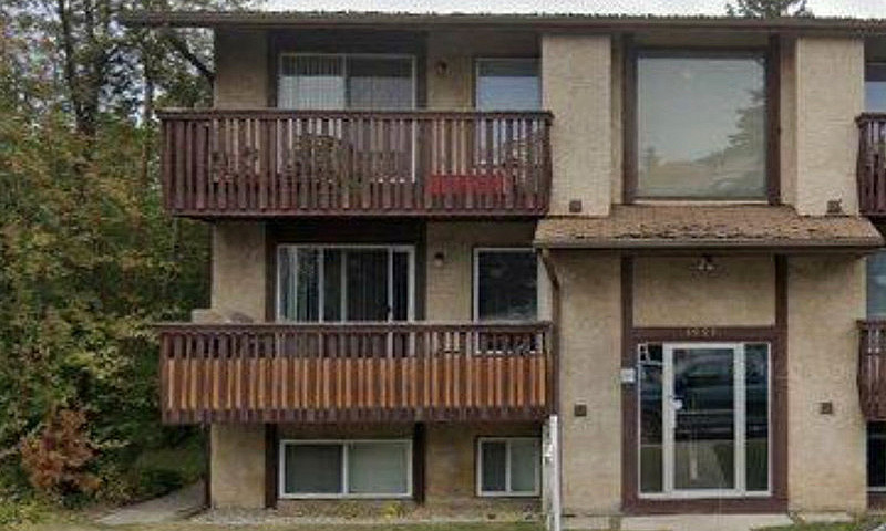 1 Bed 1 Bath Off 17T...
