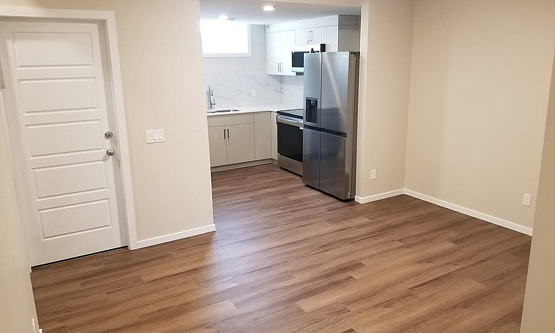 Cozy 2-Bedroom Basem...