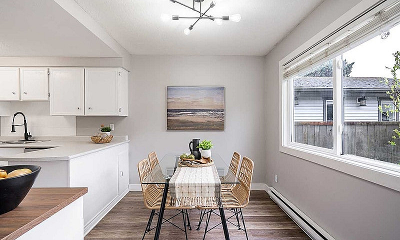 Chilliwack Townhouse...