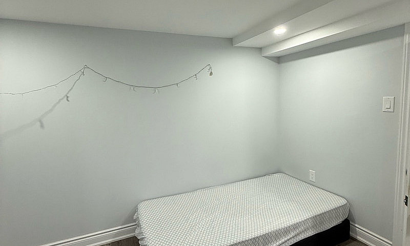 Room For Rent...
