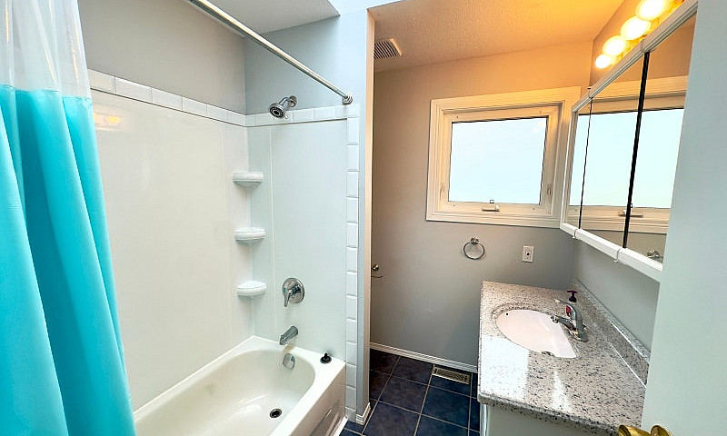Rental - House + 11 ...