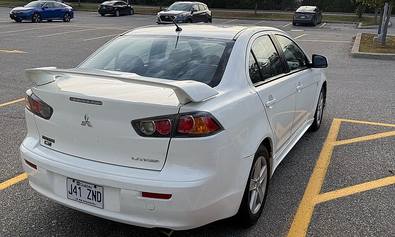 Mitsubishi Lancer...
