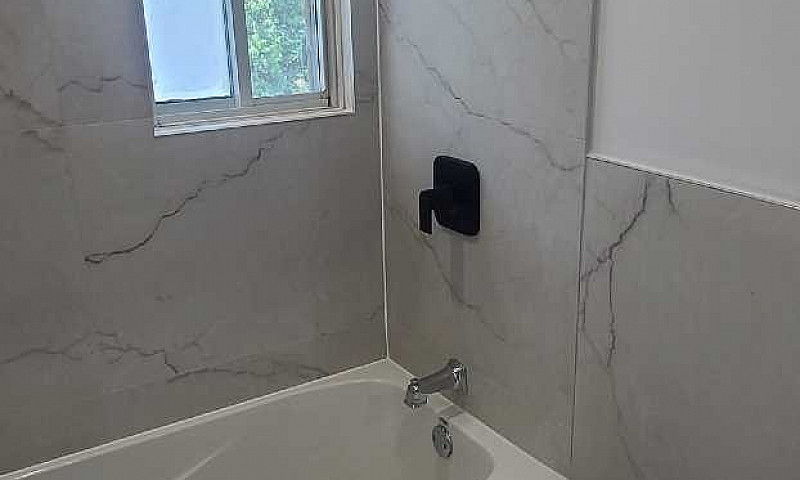 Fully Renovated 4 1/...