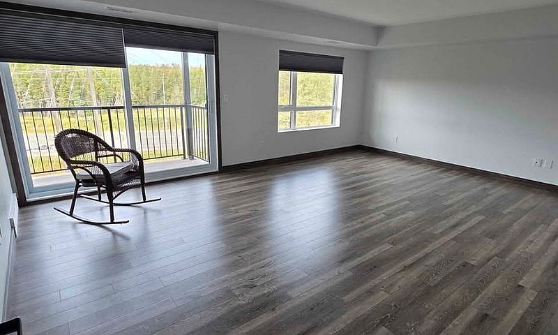Top Floor Penthouse ...