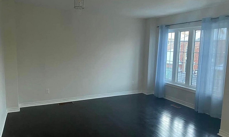 4 Beds 2.5 Baths - T...