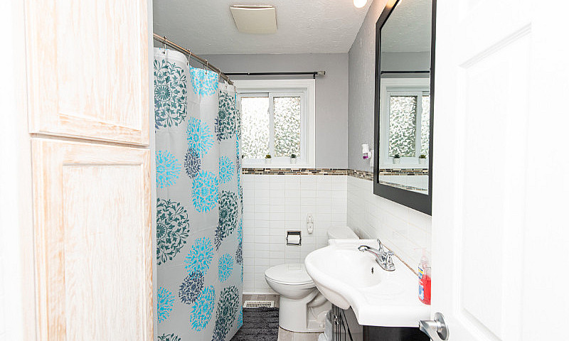 147 Bessborough Ave...