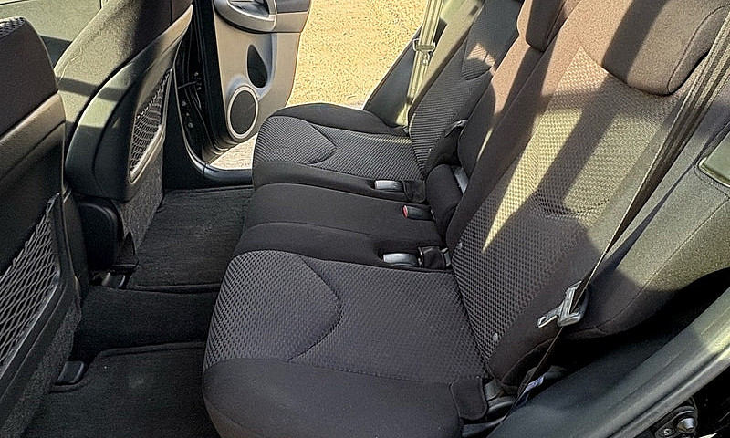 2008 Toyota Rav4, V6...