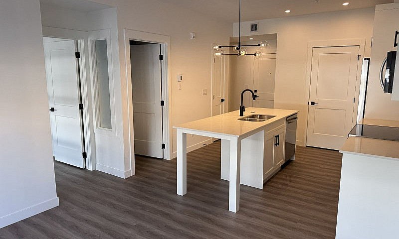 Brand New 2 Bed, 1 B...