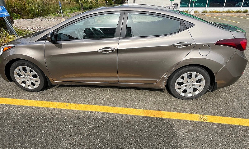 Hyundai Elantra Gl 2...