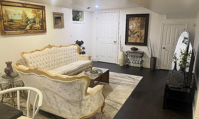 Fully Renovated 2-Be...