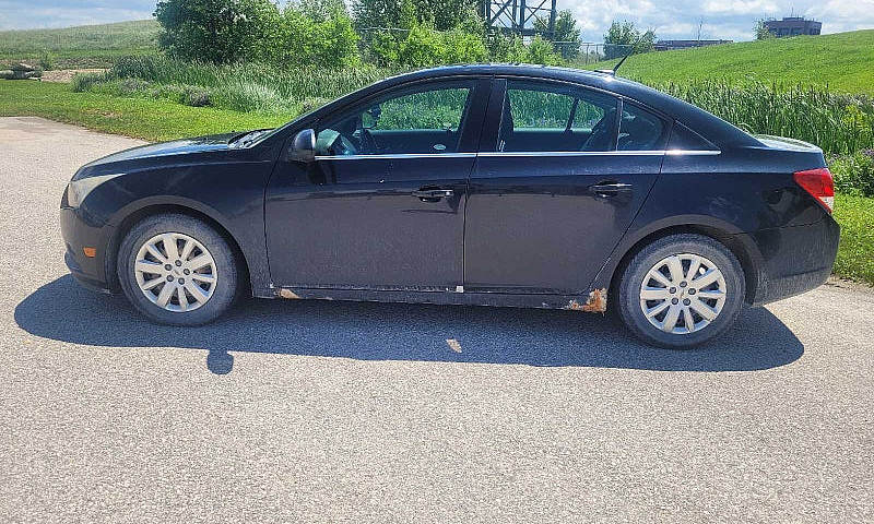 2011 Chevy Cruze Lt...