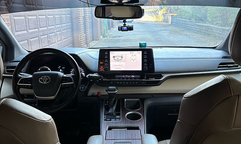 2021 Toyota Sienna X...
