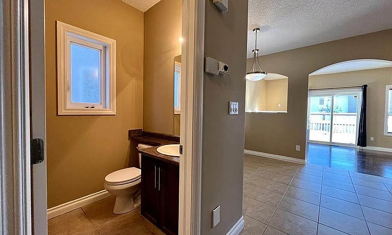 3 Bed + Bonus Room D...